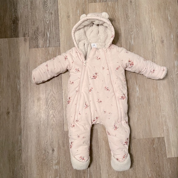 Baby Gap: Floral Pink One Piece Hooded Pram - Picture 1 of 4